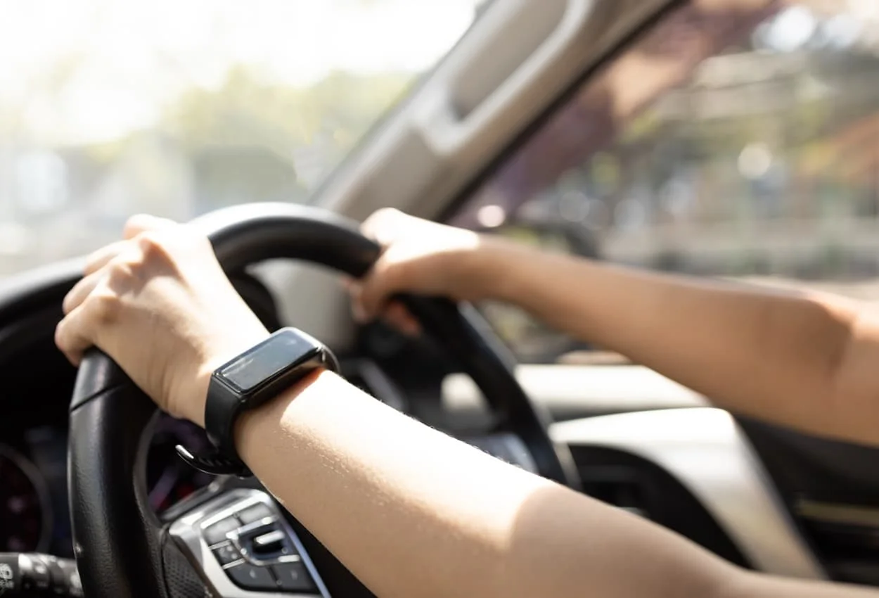 Carro puxando para a direita ou esquerda durante a direção